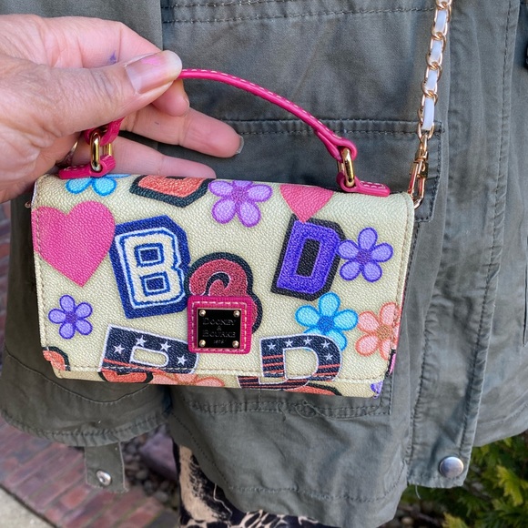 Dooney & Bourke Handbags - Dooney & Bourke Crossbody Purse
